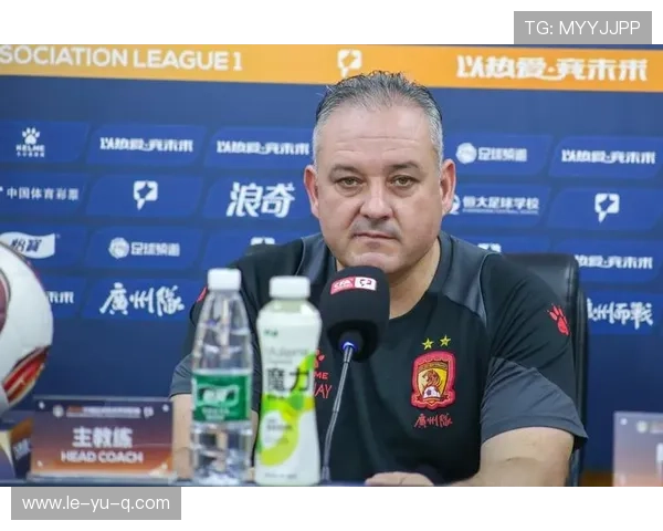 退役球星正式加入教练组，助力球队新赛季备战